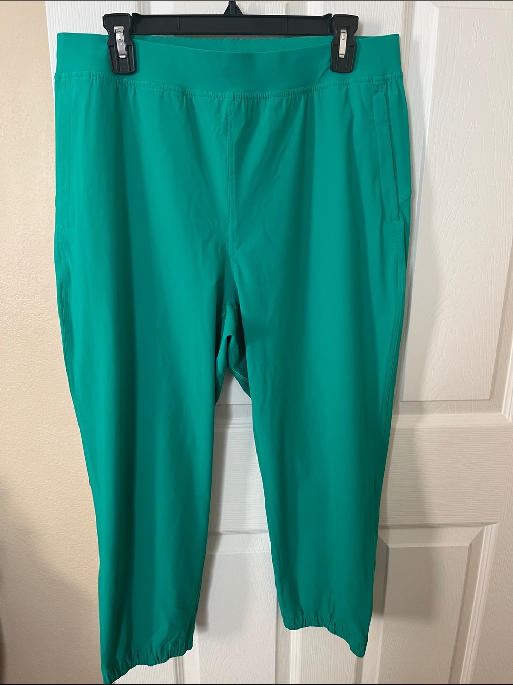 Lululemon Women's Green Active Pull-On Pants